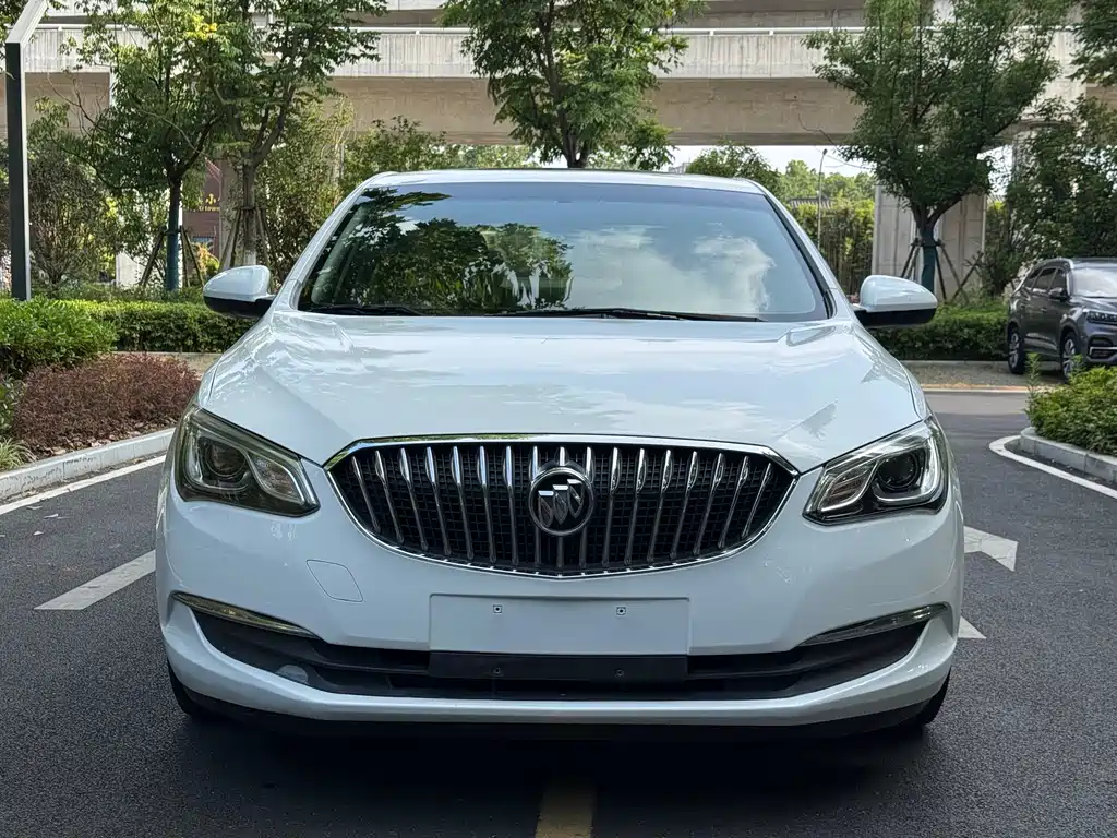 Buick Excelle 2015 — фото 2