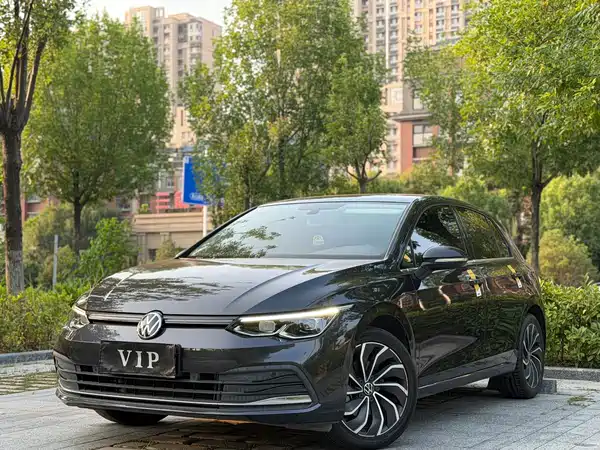 Volkswagen Golf 2021