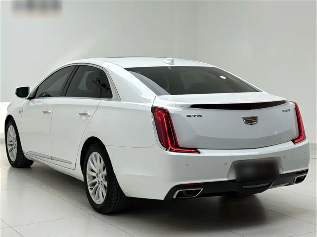 Cadillac XTS 2018 — фото 5