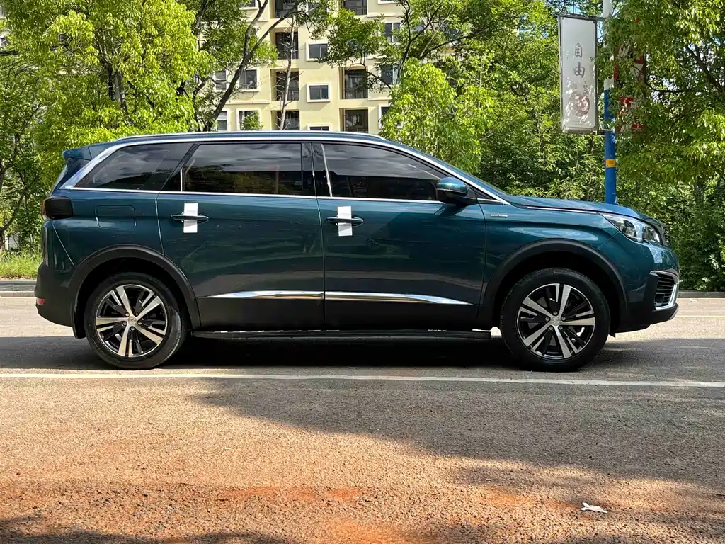 Peugeot 5008 2018 — фото 4