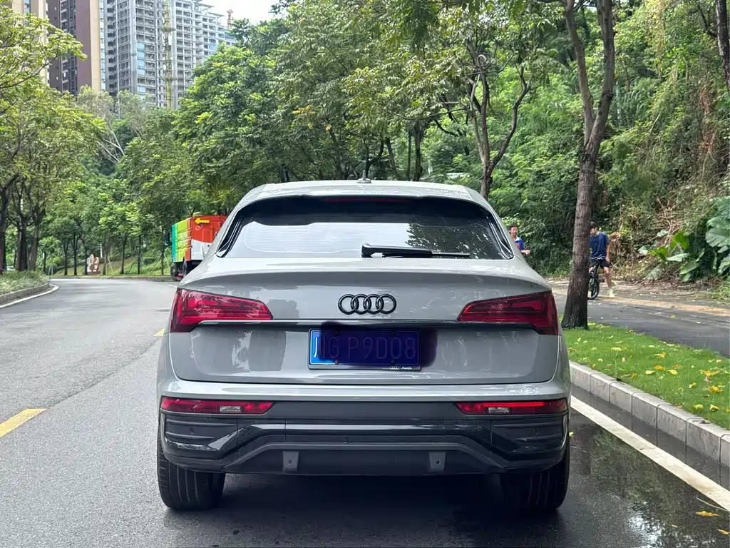 Audi Q5L Sportback 2021 — фото 5