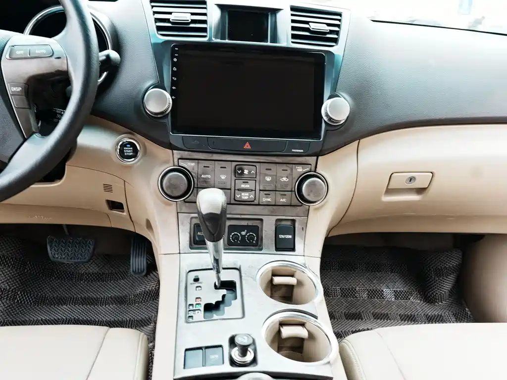 Toyota Highlander 2011 — фото 22