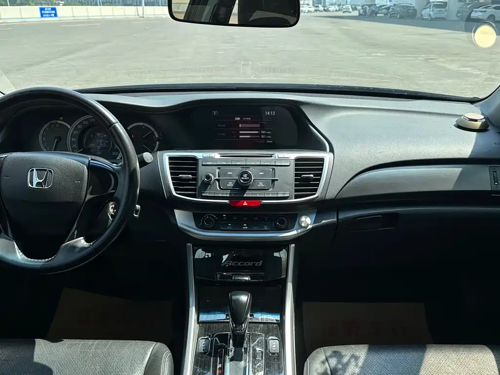 Honda Accord 2016 — фото 12