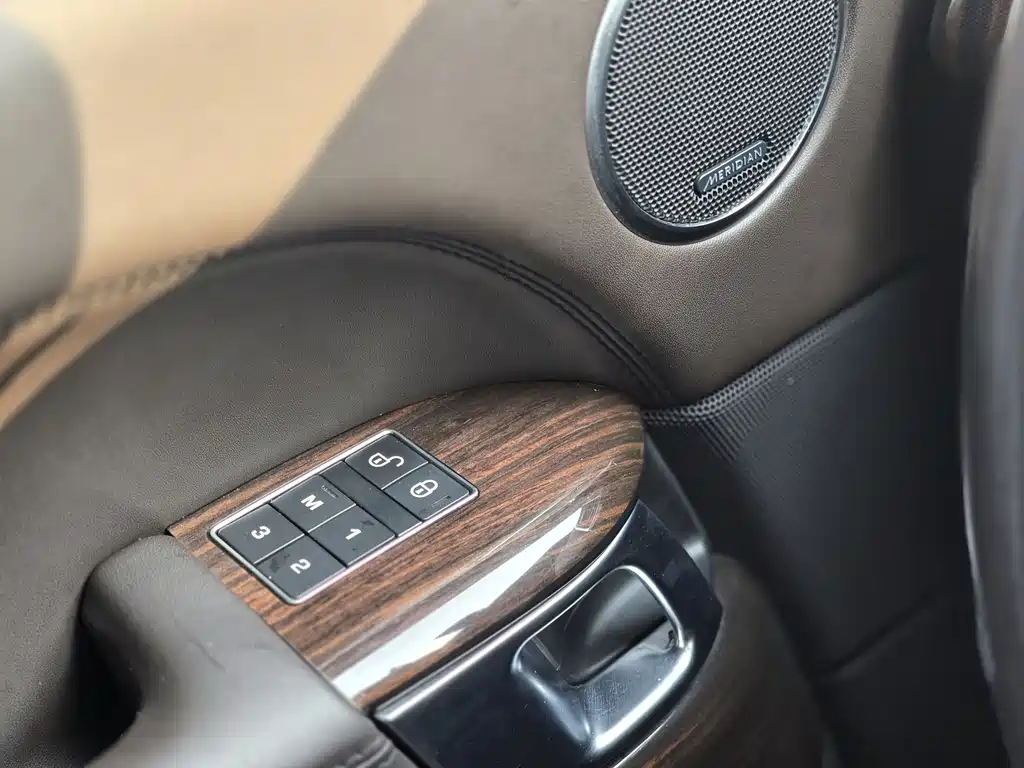 Land Rover Range Rover 2017 — фото 14