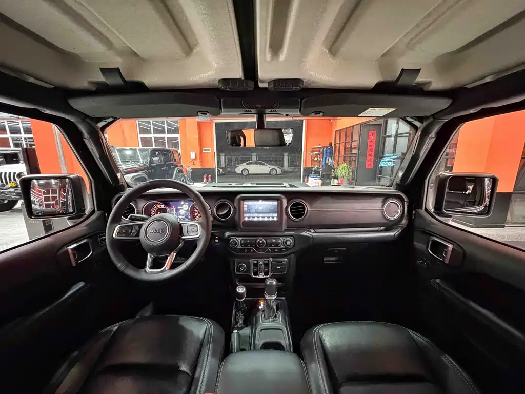 Jeep Wrangler 2020 — фото 9