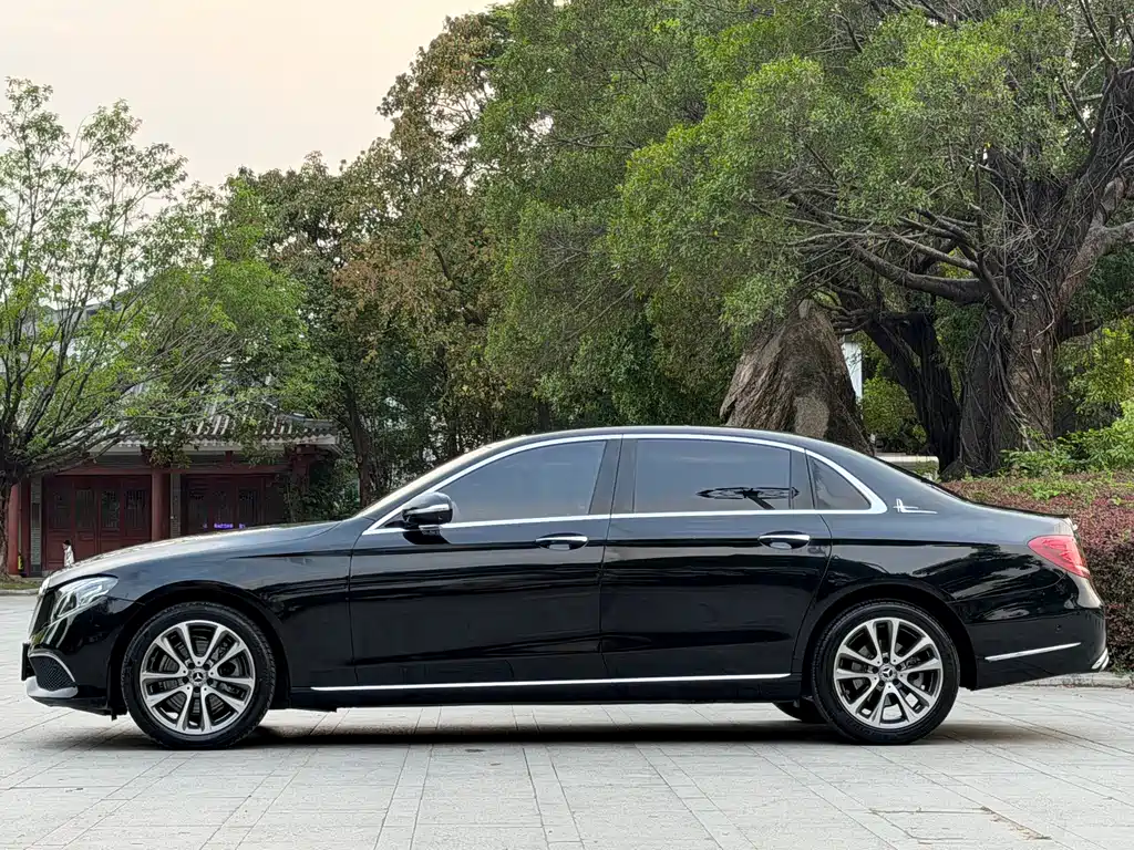 Mercedes-Benz E-Class 2018 — фото 4
