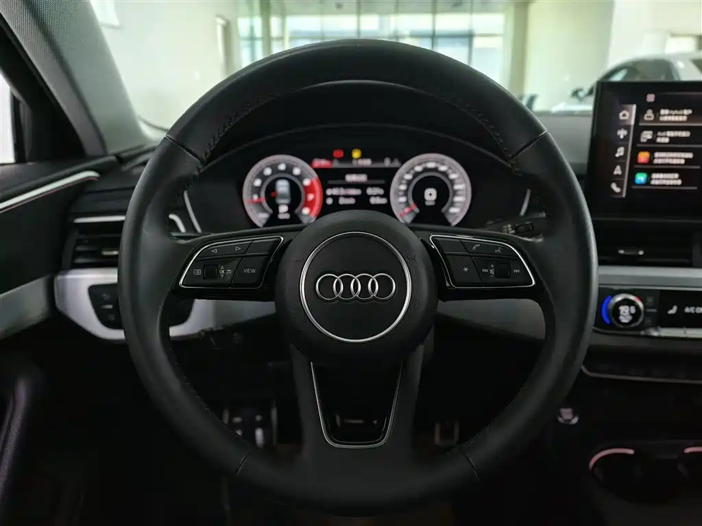 Audi A4L 2021 — фото 11