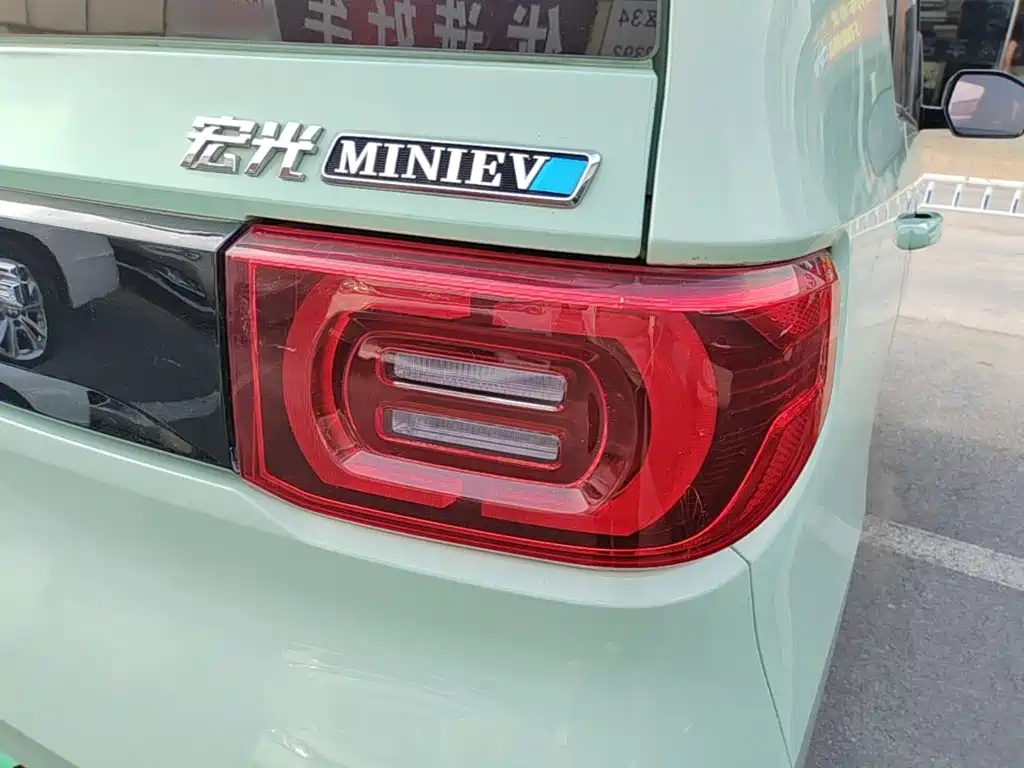 Wuling MINIEV 2021 — фото 8