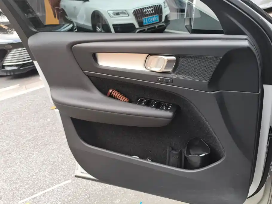 Volvo XC40 2021