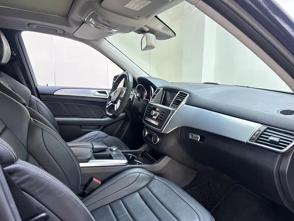 Mercedes-Benz M-Class AMG 2015 — фото 11