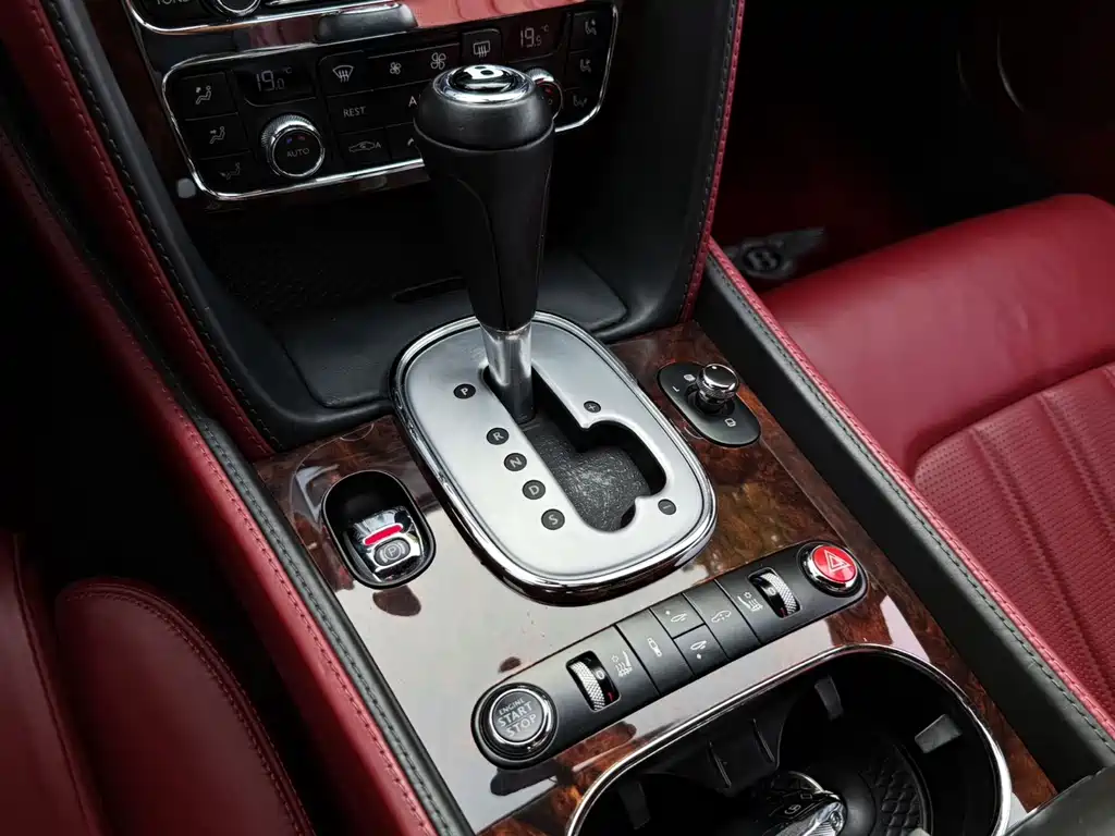 Bentley Continental 2013 — фото 12