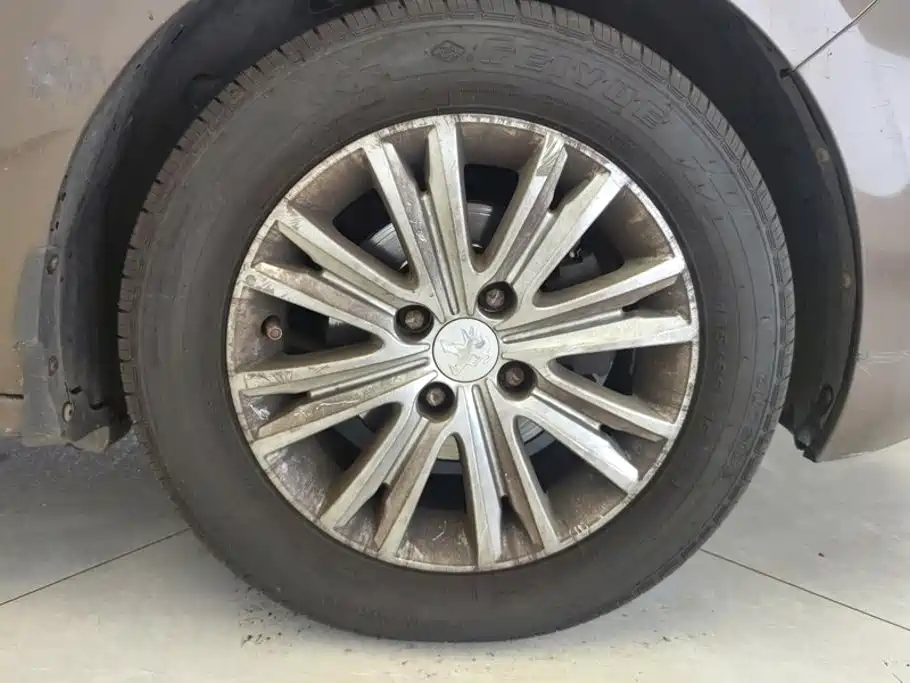 Peugeot 301 2014