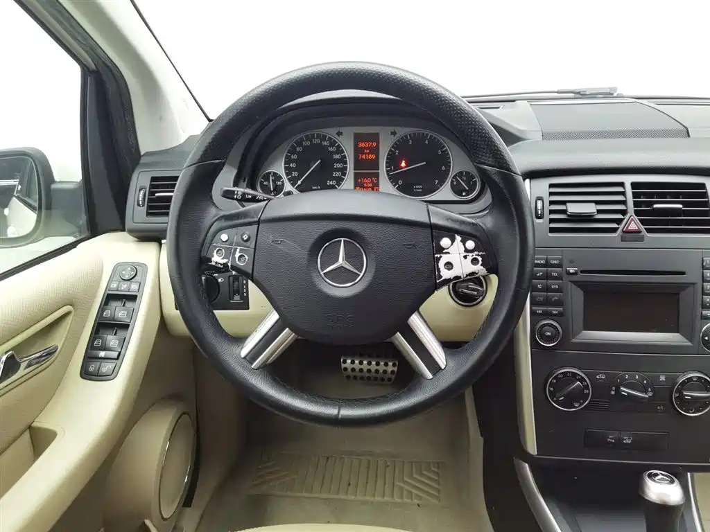 Mercedes-Benz B-Class 2012 — фото 11