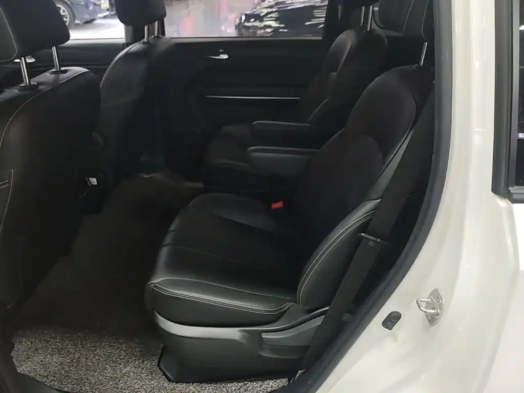 GAC Motor Trumpchi M6 2021 — фото 17