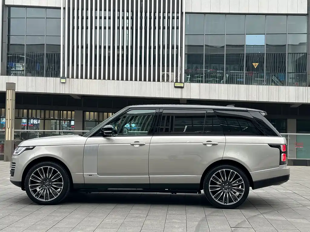 Land Rover Range Rover 2019 — фото 19
