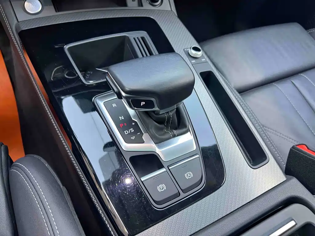 Audi Q5L 2022 — фото 4