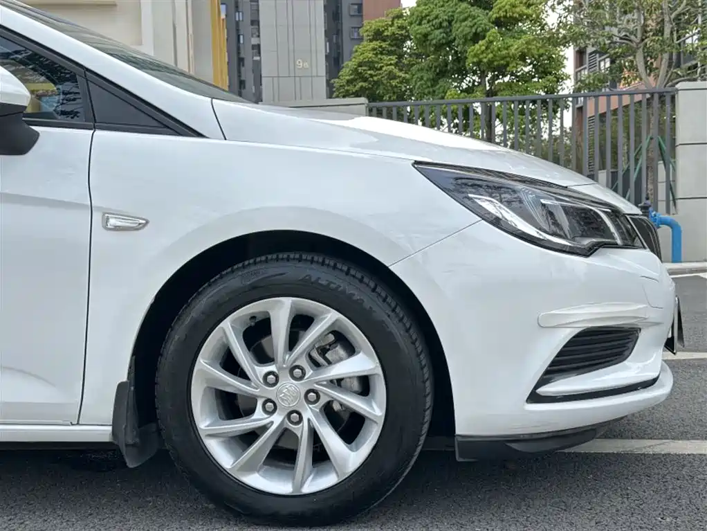 Buick Verano 2017 — фото 24