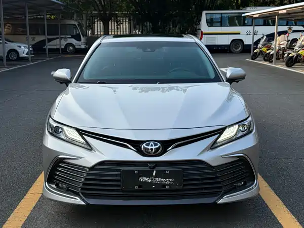 Toyota Camry 2021
