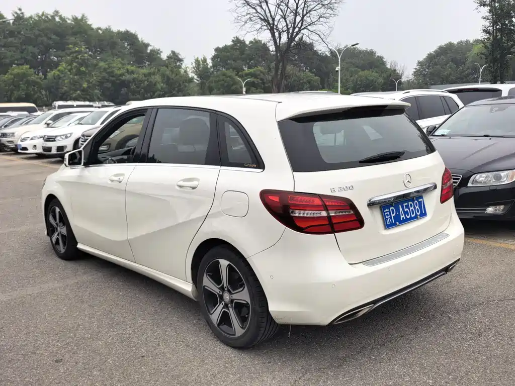 Mercedes-Benz B-Class 2016 — фото 4