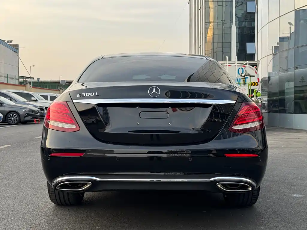 Mercedes-Benz E-Class 2019 — фото 4