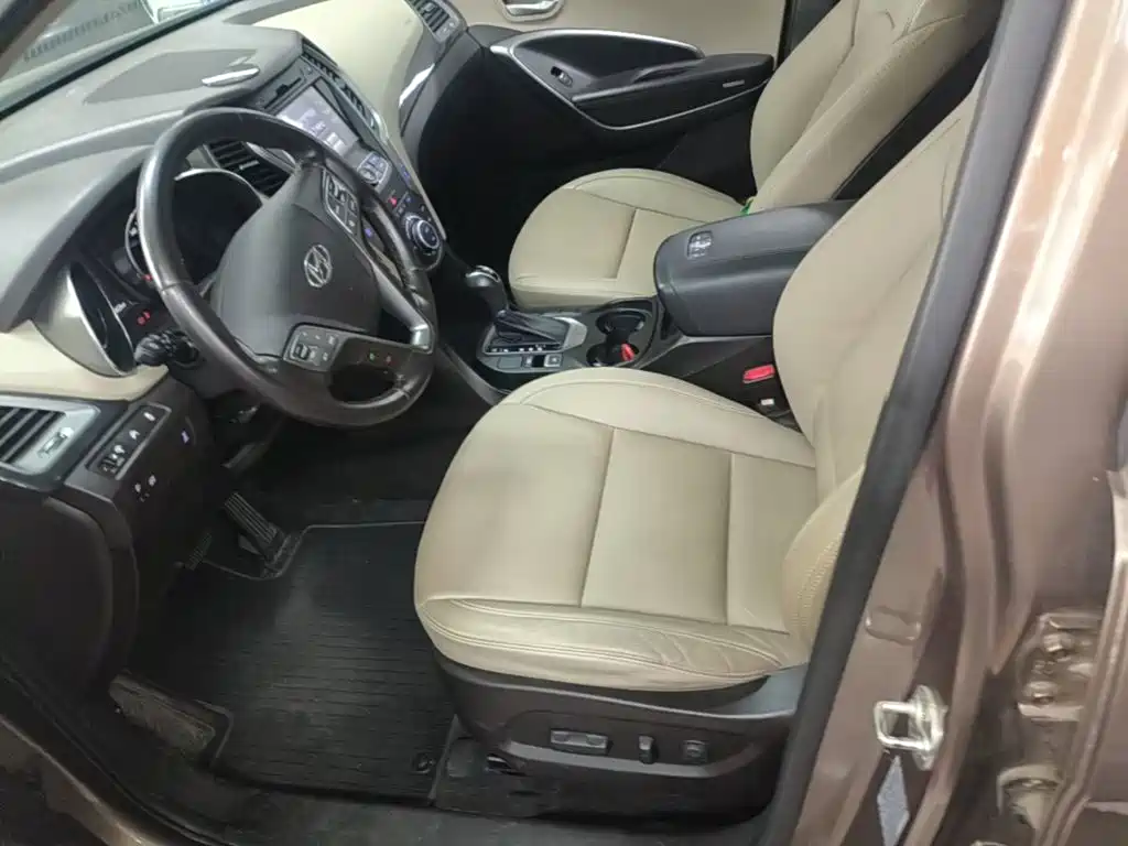 Hyundai Santa Fe 2015 — фото 15