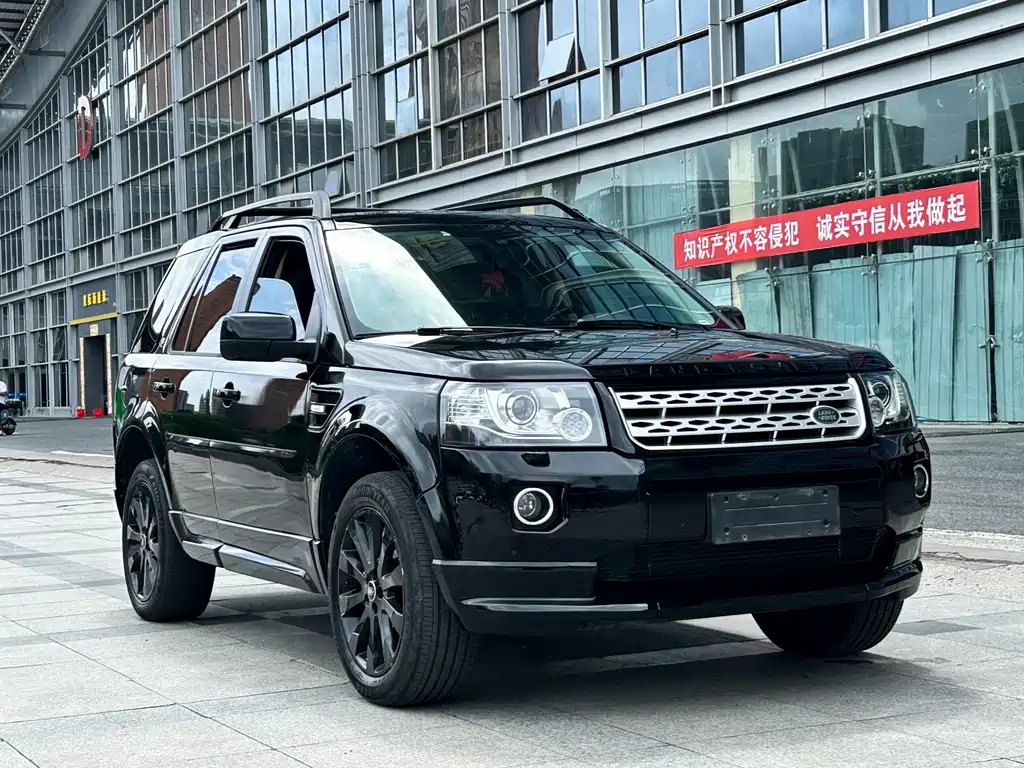 Land Rover Freelander 2 2014 — фото 3