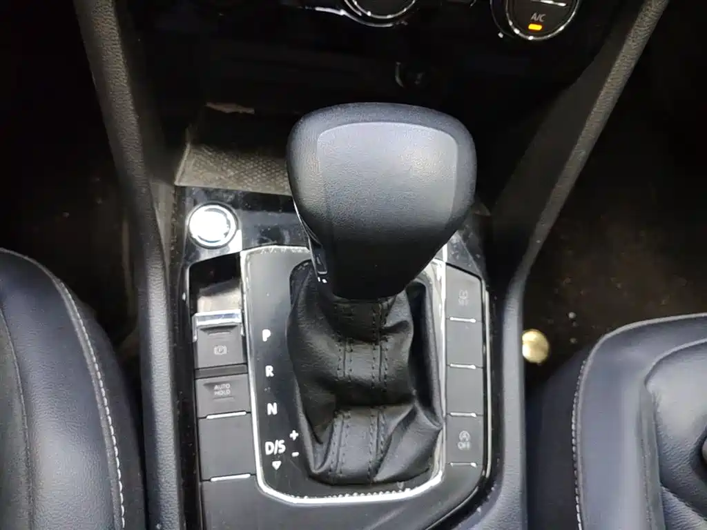 Volkswagen Tiguan L 2020 — фото 14