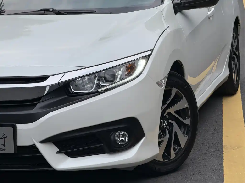 Honda Civic 2017 — фото 18