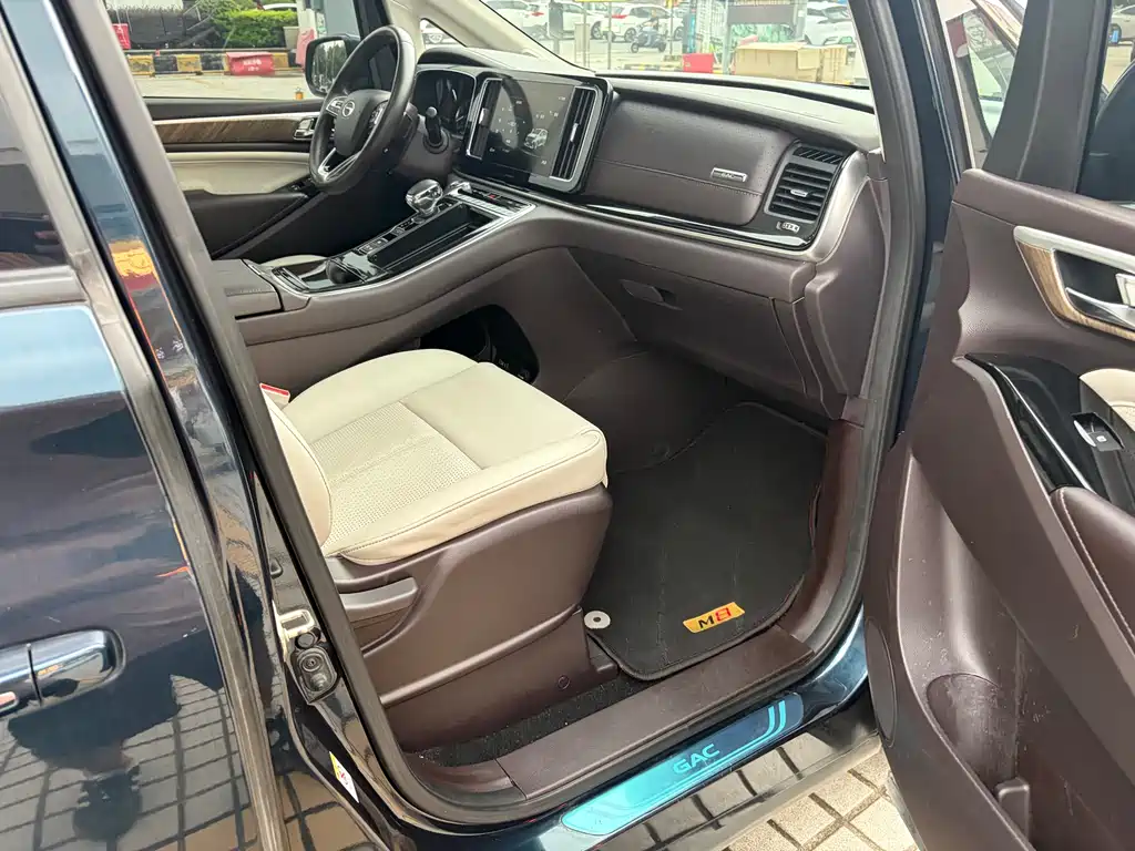 GAC Motor Trumpchi M8 2021 — фото 30