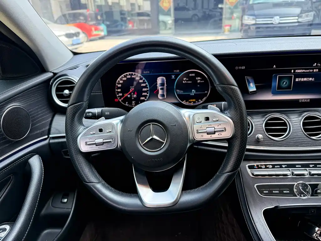 Mercedes-Benz E-Class 2019 — фото 14