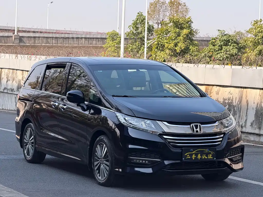 Honda Odyssey 2019 — фото 3