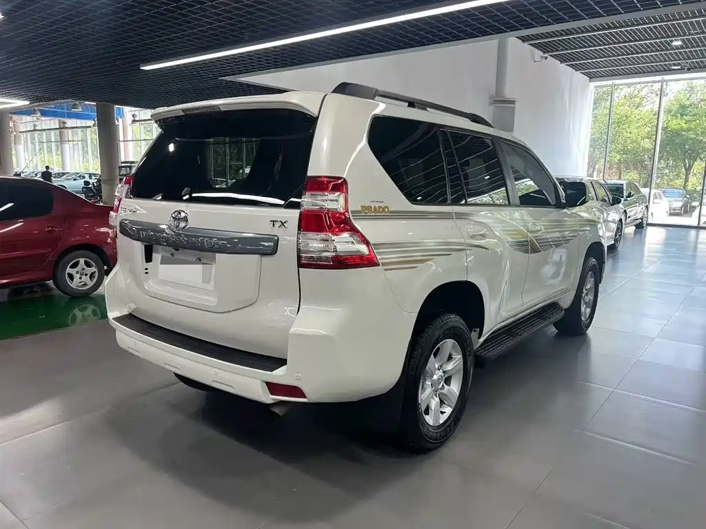 Toyota Prado 2016 — фото 3