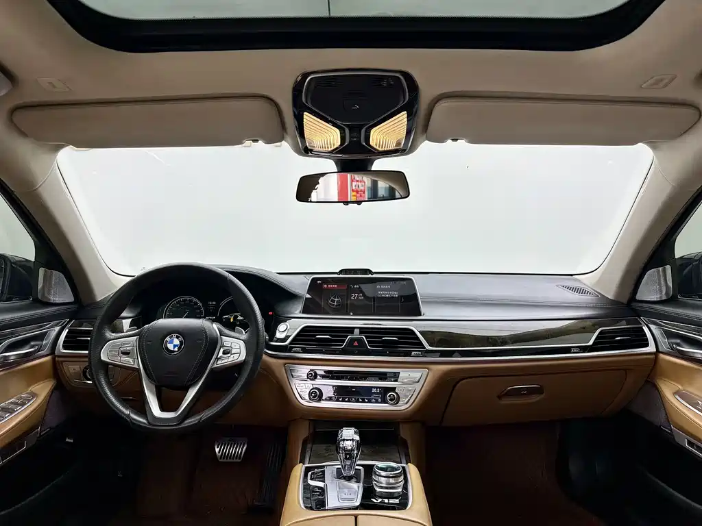 BMW 7 Series 2016 — фото 8