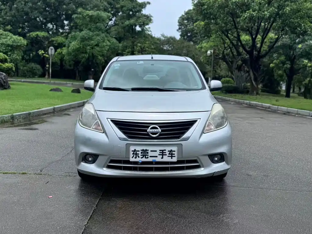 Nissan Sunny 2012 — фото 3