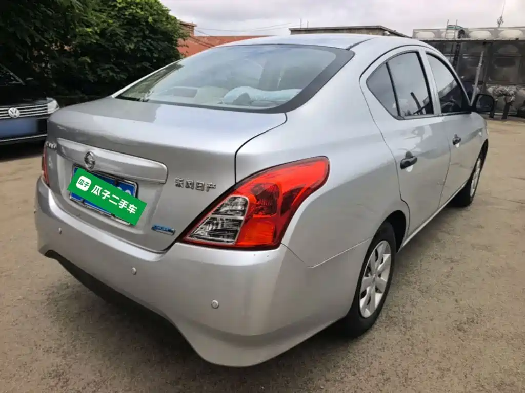 Nissan Sunny 2015 — фото 7