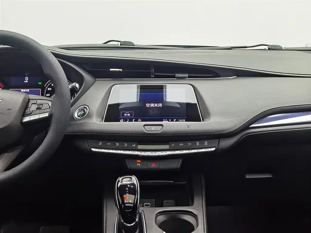 Cadillac XT4 2021 — фото 12