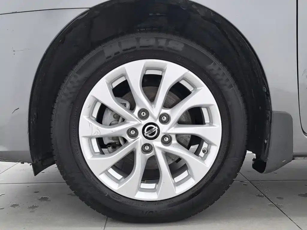 Nissan Sylphy 2019 — фото 17