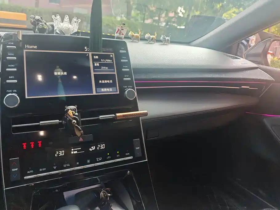 Toyota Avalon 2020 — фото 13