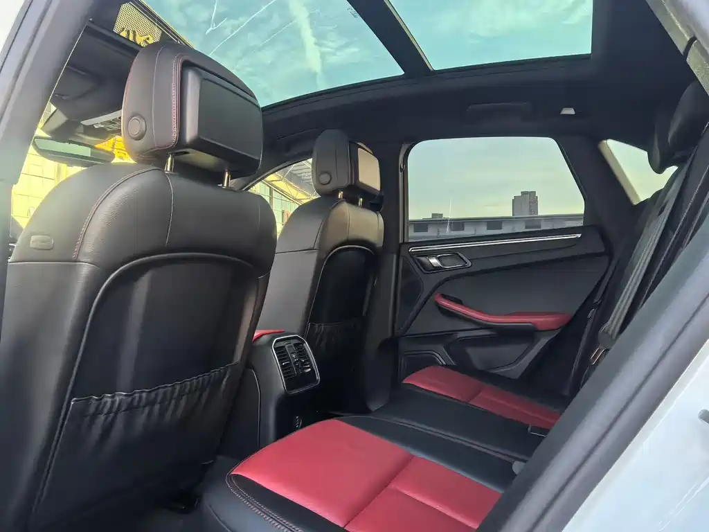 Porsche Macan 2019 — фото 6