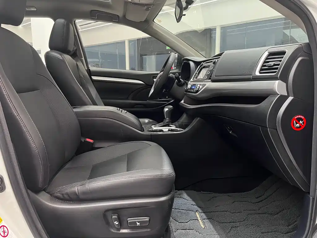 Toyota Highlander 2017 — фото 15