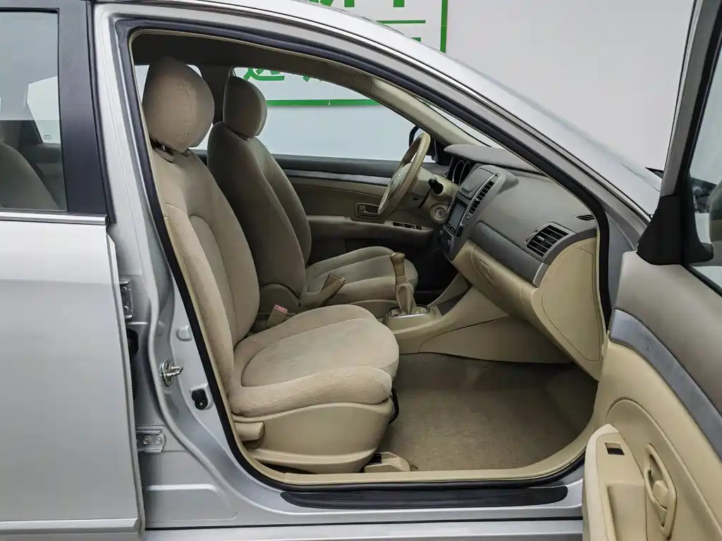 Nissan Sylphy 2014 — фото 23