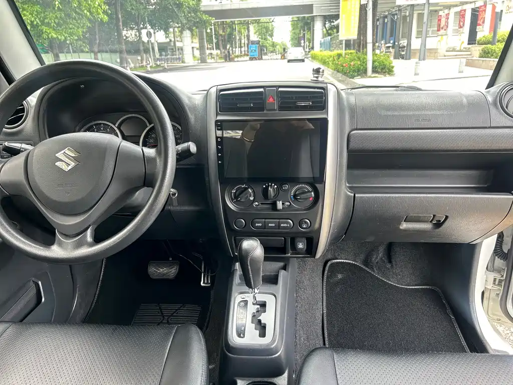 Suzuki Jimny 2016 — фото 13