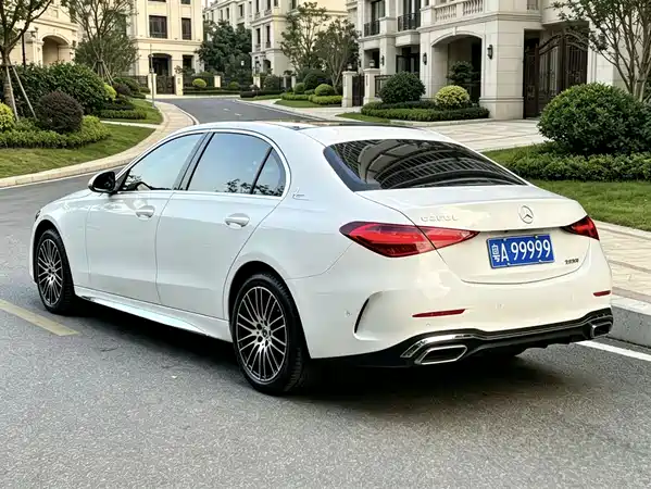 Mercedes-Benz C-Class 2024