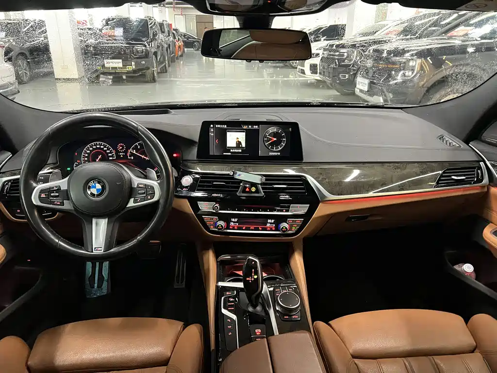 BMW 6 Series GT 2019 — фото 14