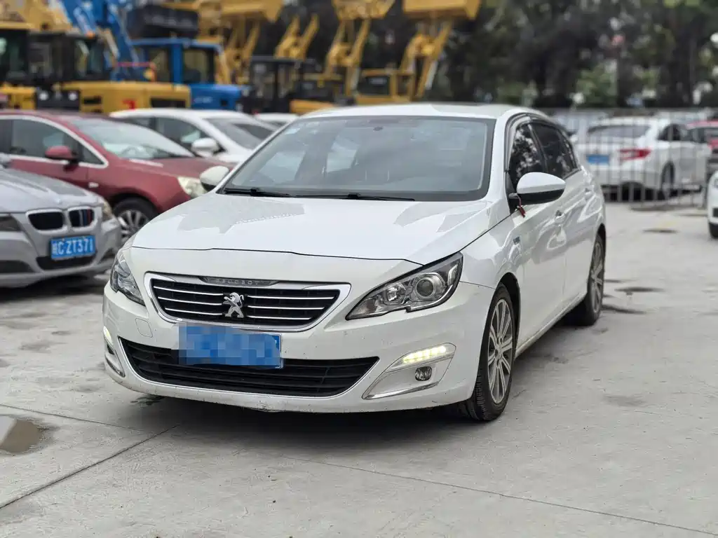 Peugeot 408 2016 — фото 1