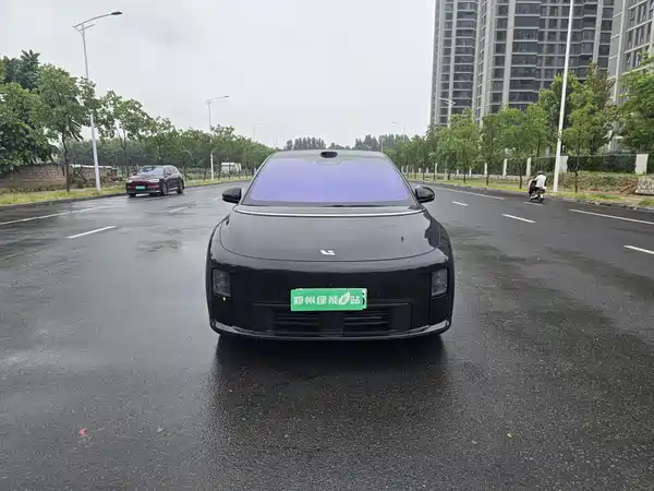 Li Auto i6 2025