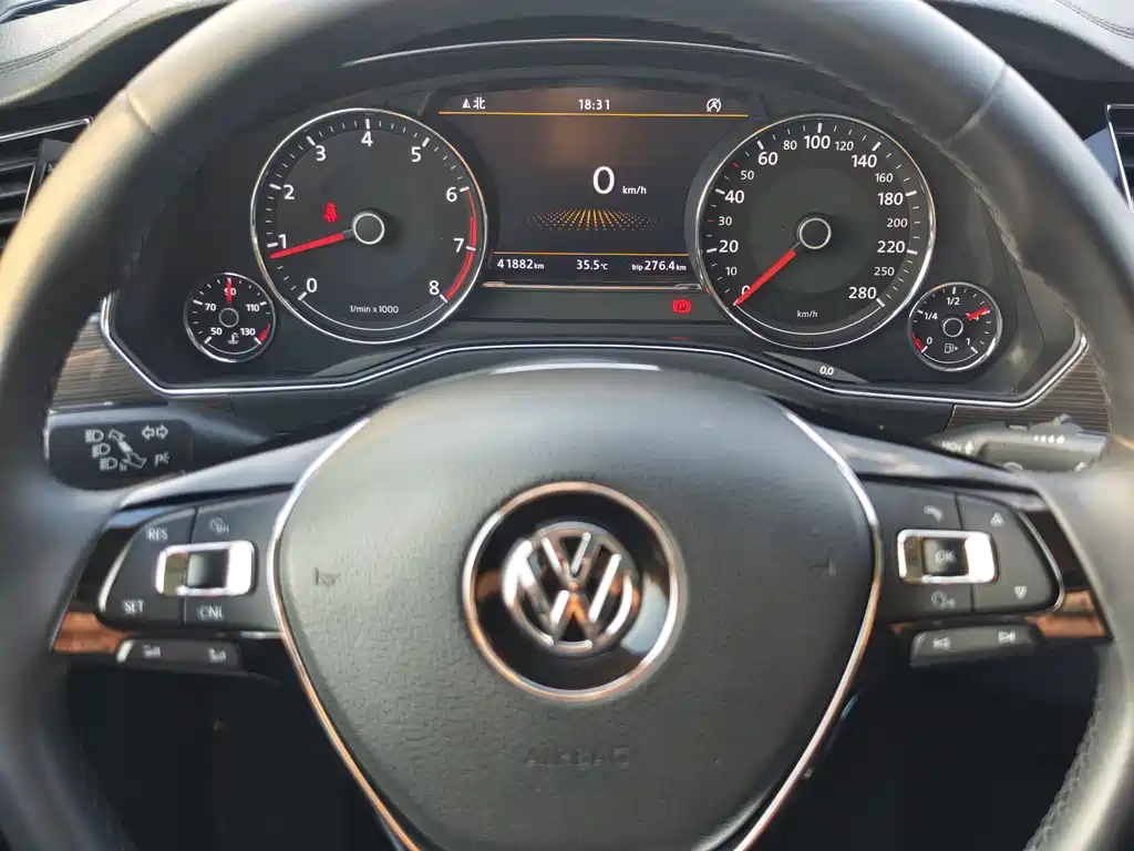 Volkswagen Phideon 2017 — фото 16