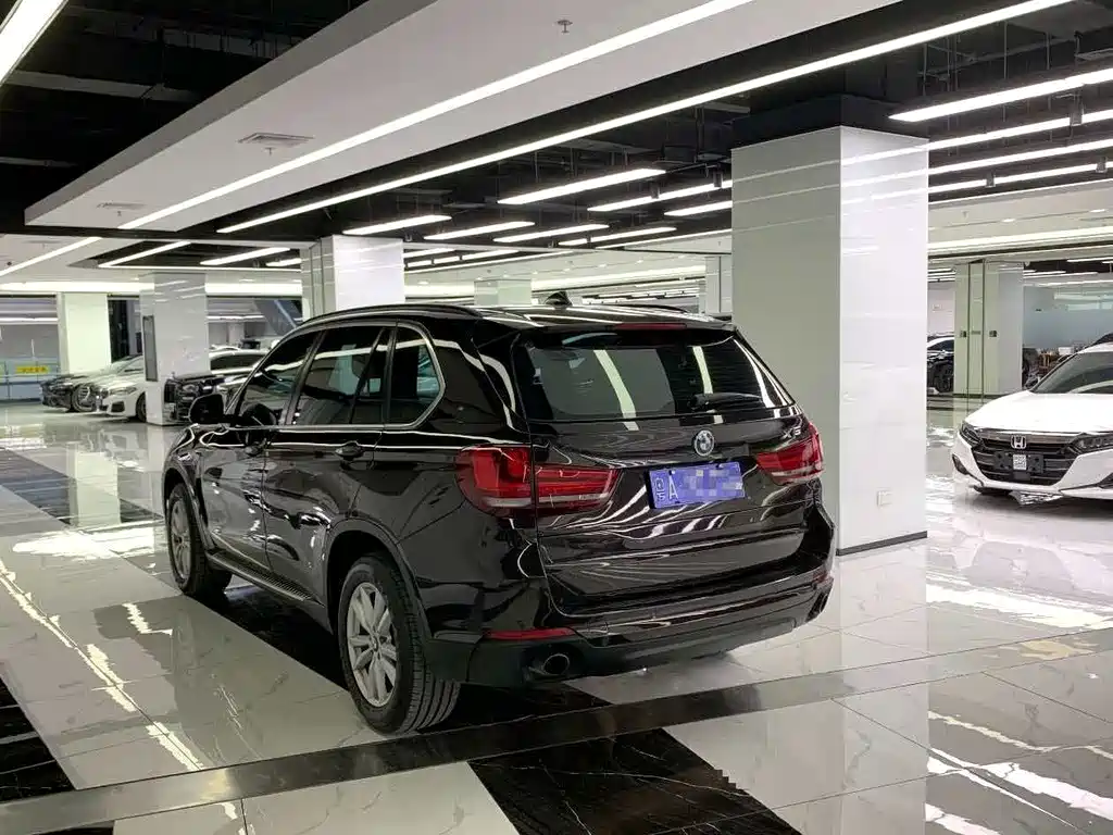 BMW X5 2014 — фото 9