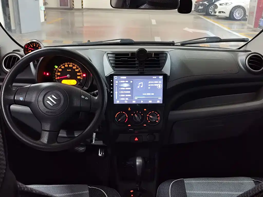 Suzuki Alto 2015 — фото 13