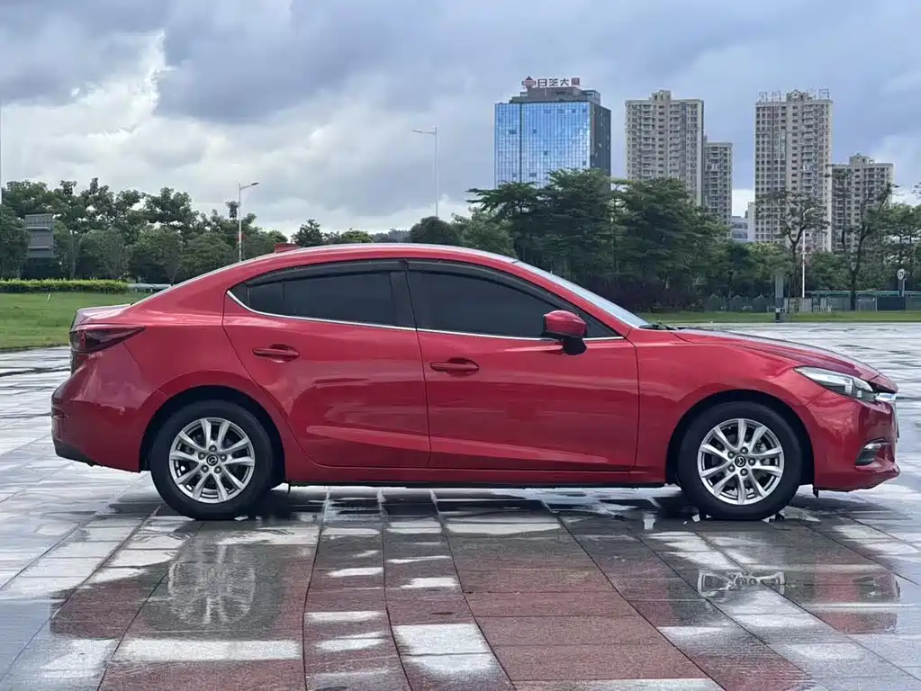 Mazda 3 Axela 2016 — фото 13